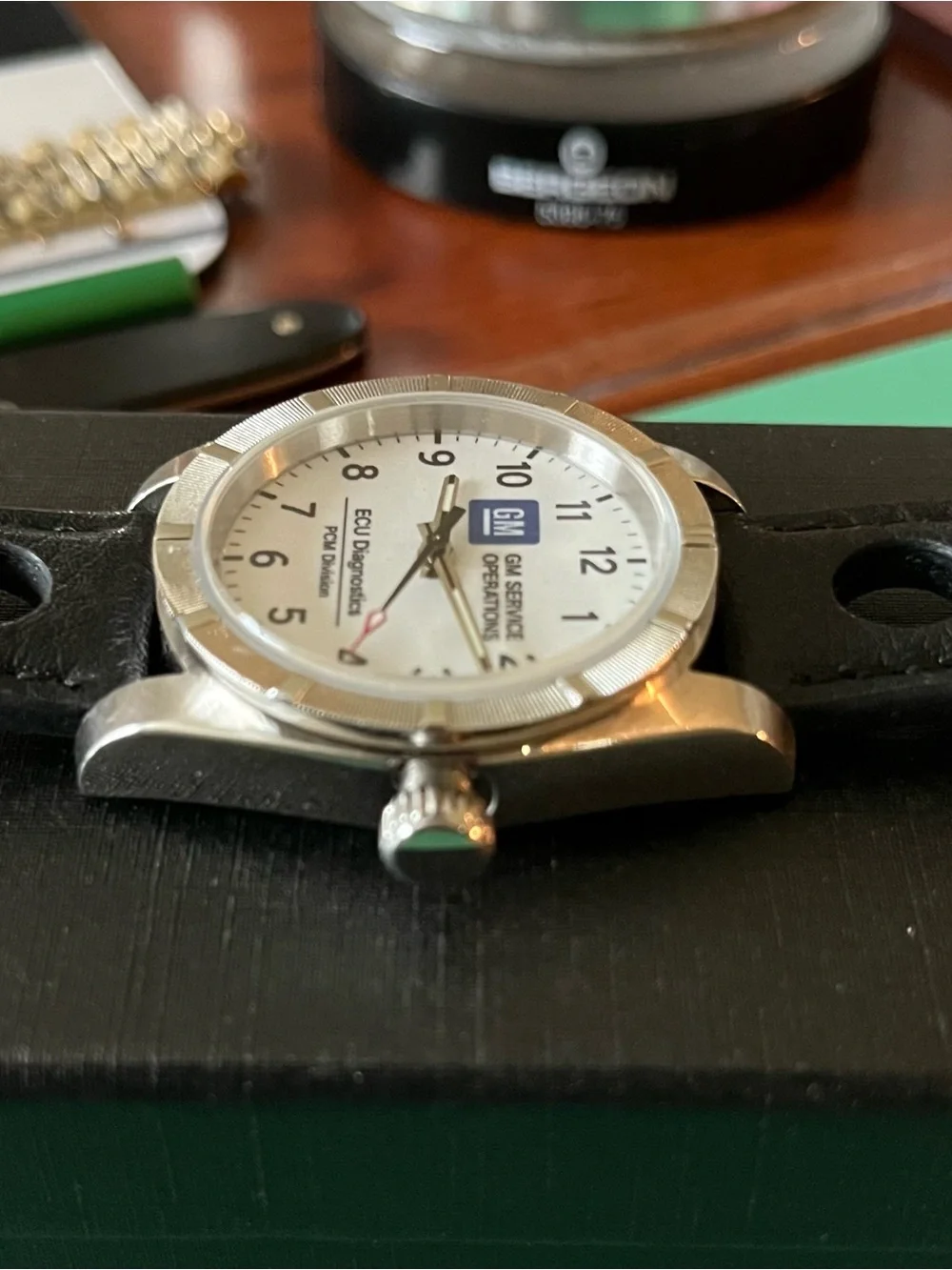 Watch, custom GM TECHNICIAN